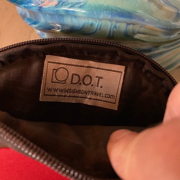 LAST CHANCE Red and Brown Cosmetic Bag - Picture 2 of 4